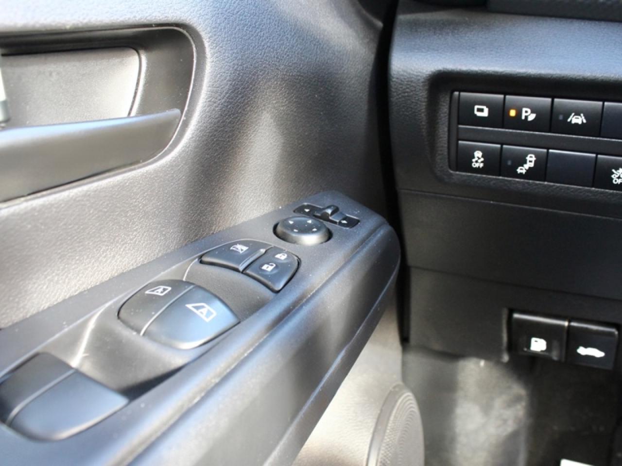 2024 Nissan Kicks S  - Apple CarPlay -  Android Auto Photo