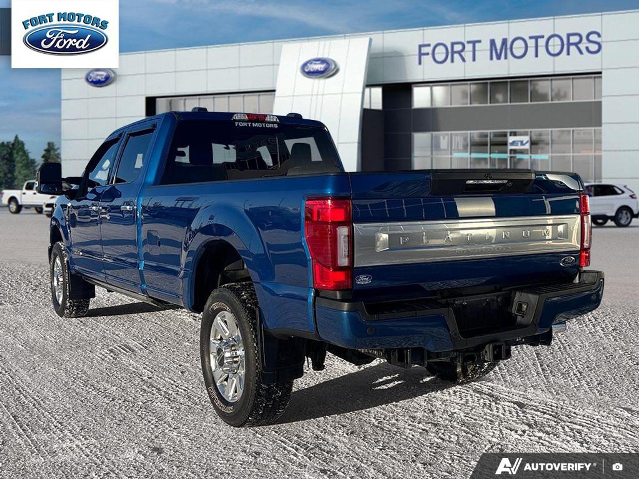 2022 Ford F-350 Super Duty SRW Platinum Photo3