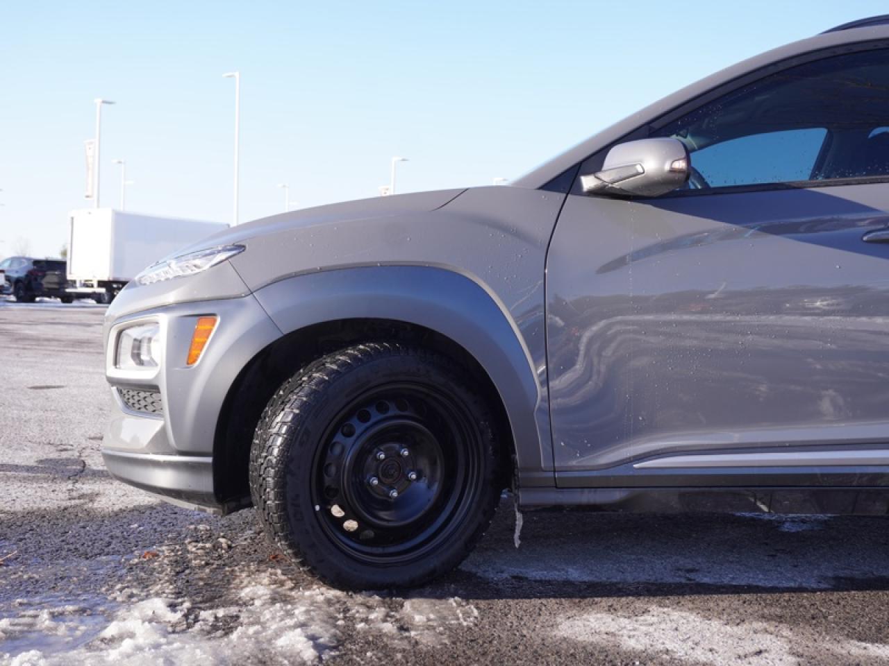 2021 Hyundai KONA 1.6T Trend AWD w/ Two-tone Photo