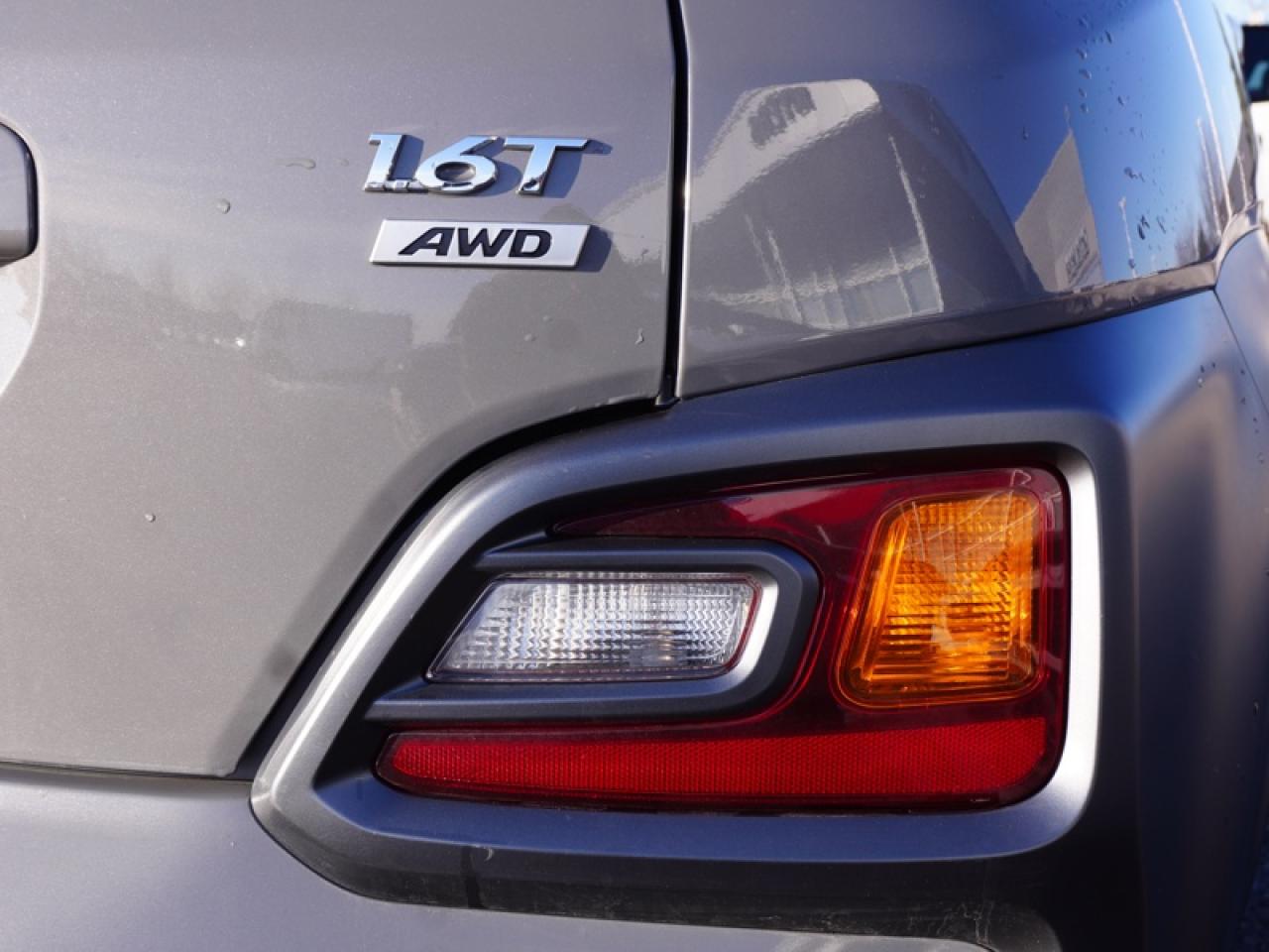 2021 Hyundai KONA 1.6T Trend AWD w/ Two-tone Photo