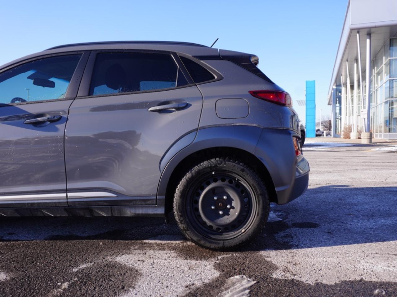 2021 Hyundai KONA 1.6T Trend AWD w/ Two-tone Photo