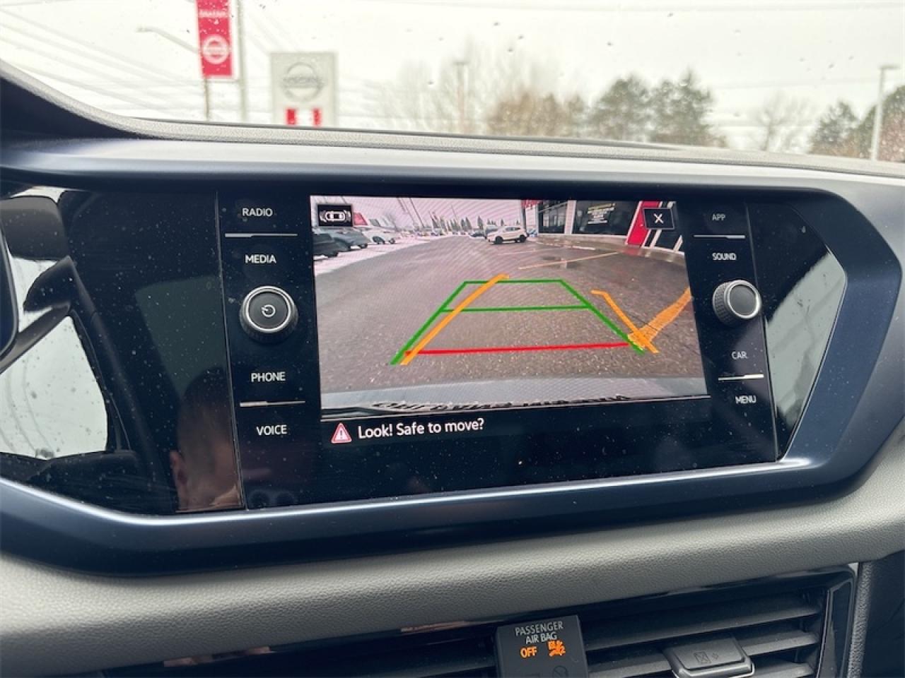 2022 Volkswagen Taos Comfortline 4MOTION  Lease return, Clean Carfax Photo