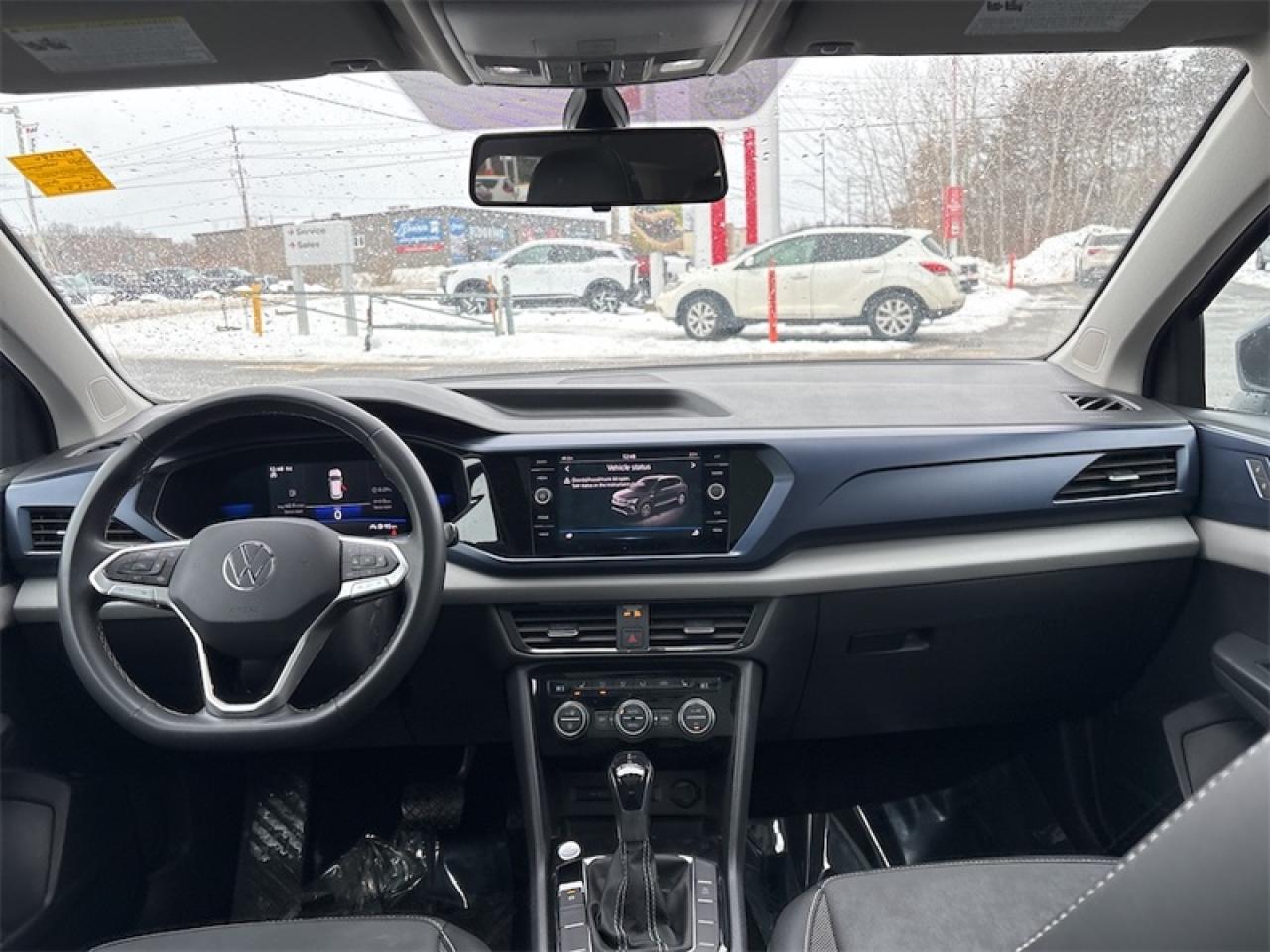 2022 Volkswagen Taos Comfortline 4MOTION  Lease return, Clean Carfax Photo