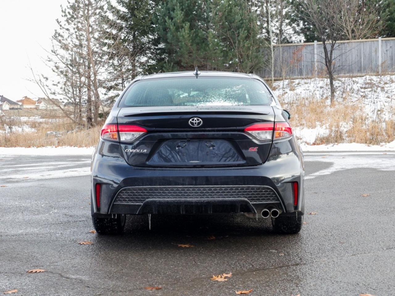 2021 Toyota Corolla SE Upgrade Package  - Sunroof - $172 B/W Photo3