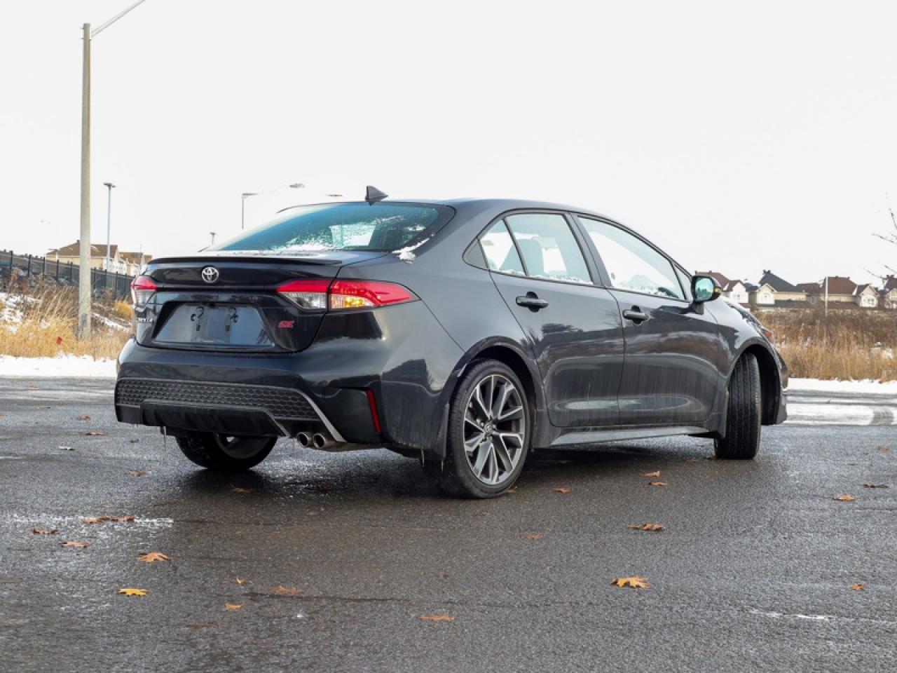 2021 Toyota Corolla SE Upgrade Package  - Sunroof - $172 B/W Photo