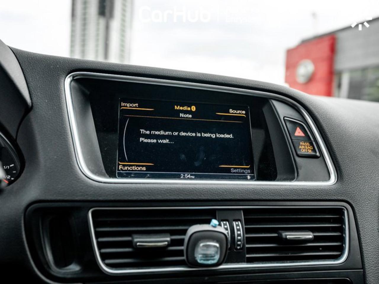 2016 Audi Q5 2.0T Technik Photo