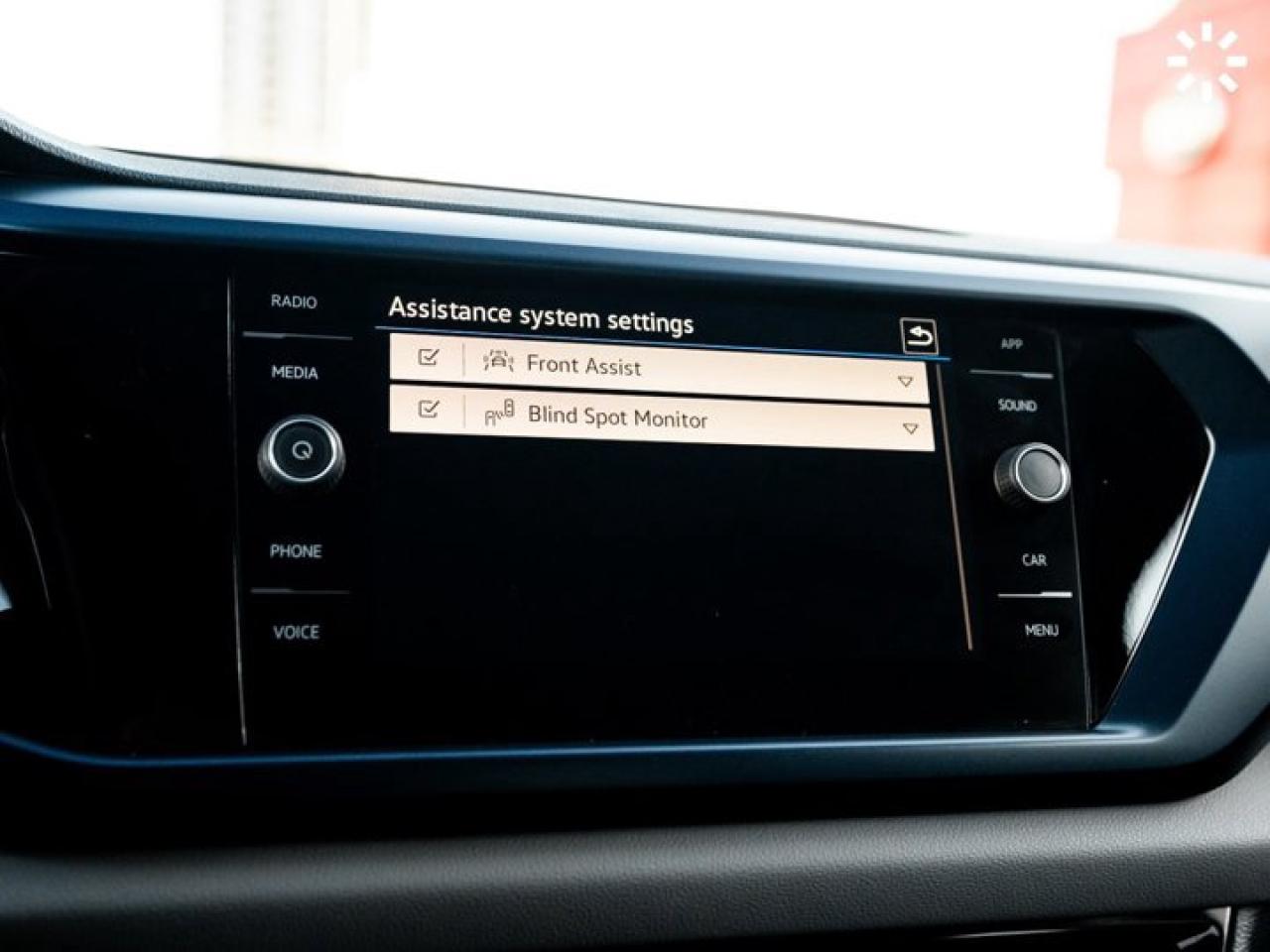 2022 Volkswagen Taos Comfortline Heated Seats Front Assist Blind Spot Monitoring Apple CarPlay Android Auto Photo