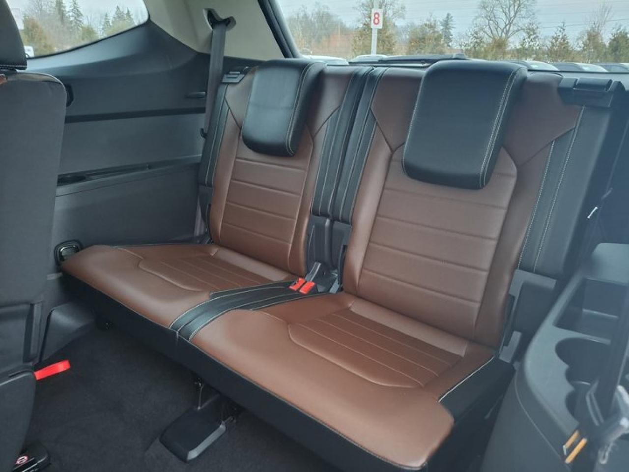 2021 Volkswagen Atlas Execline AWD | Blind Spot Monitor | Panoramic Sunroof | Heated and Cooled Seats | 360 Cam and More ! Photo