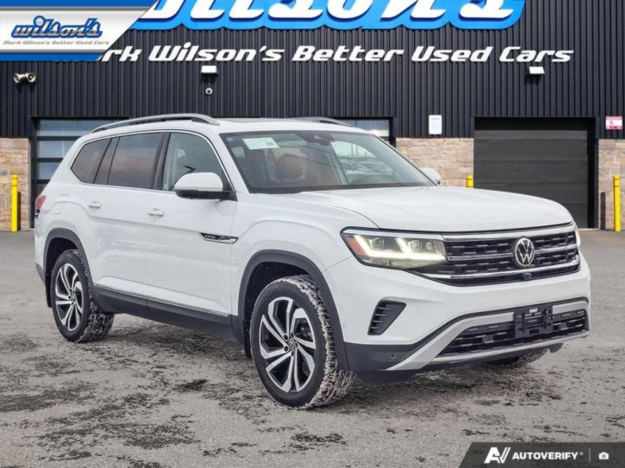 2021 Volkswagen Atlas Execline AWD | Blind Spot Monitor | Panoramic Sunroof | Heated and Cooled Seats | 360 Cam and More ! Photo