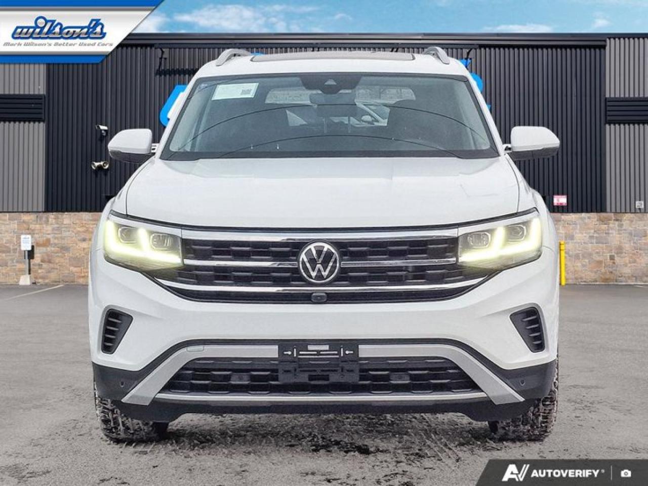 2021 Volkswagen Atlas Execline AWD | Blind Spot Monitor | Panoramic Sunroof | Heated and Cooled Seats | 360 Cam and More ! Photo