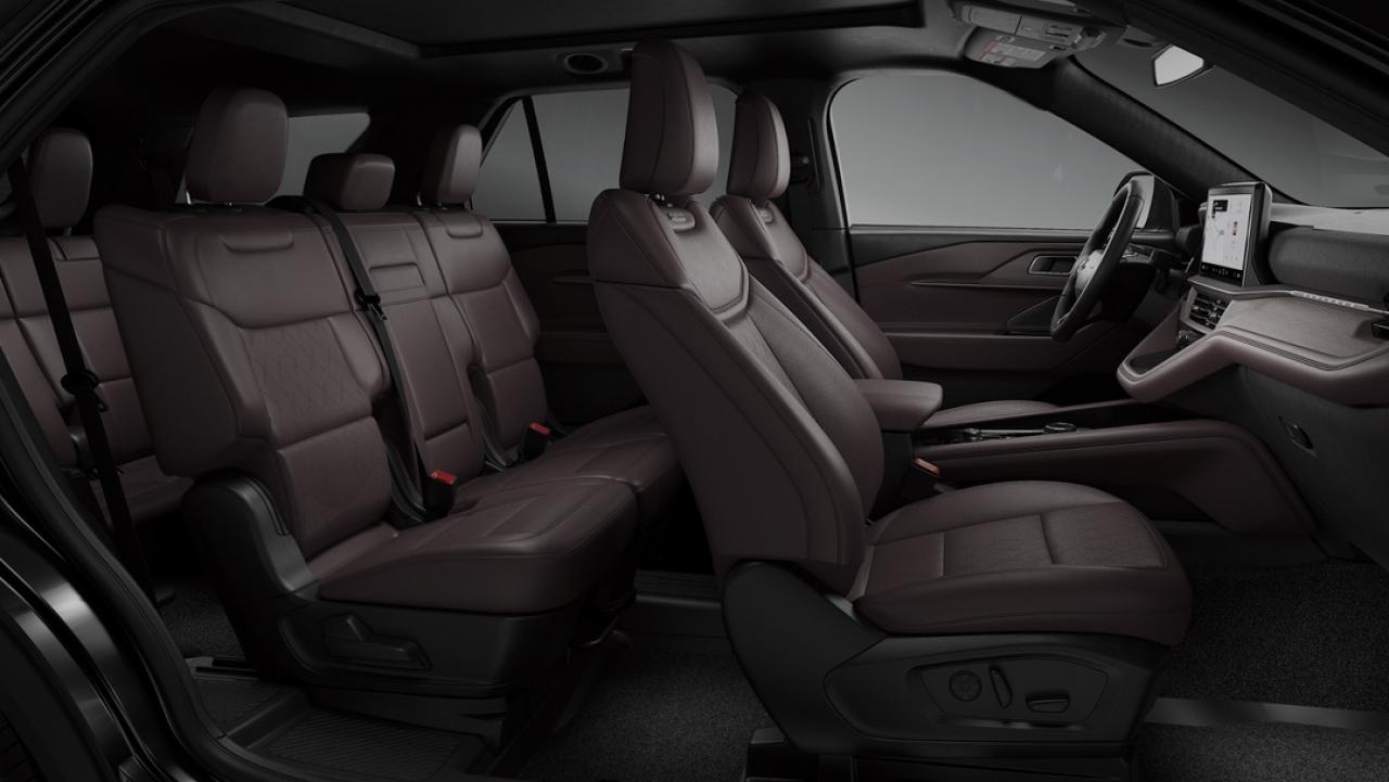 2026 Ford Explorer Platinum Photo