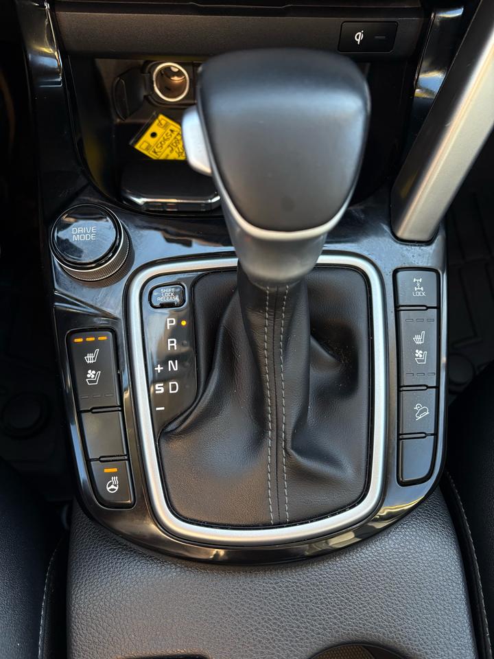 2022 Kia Seltos SX Photo