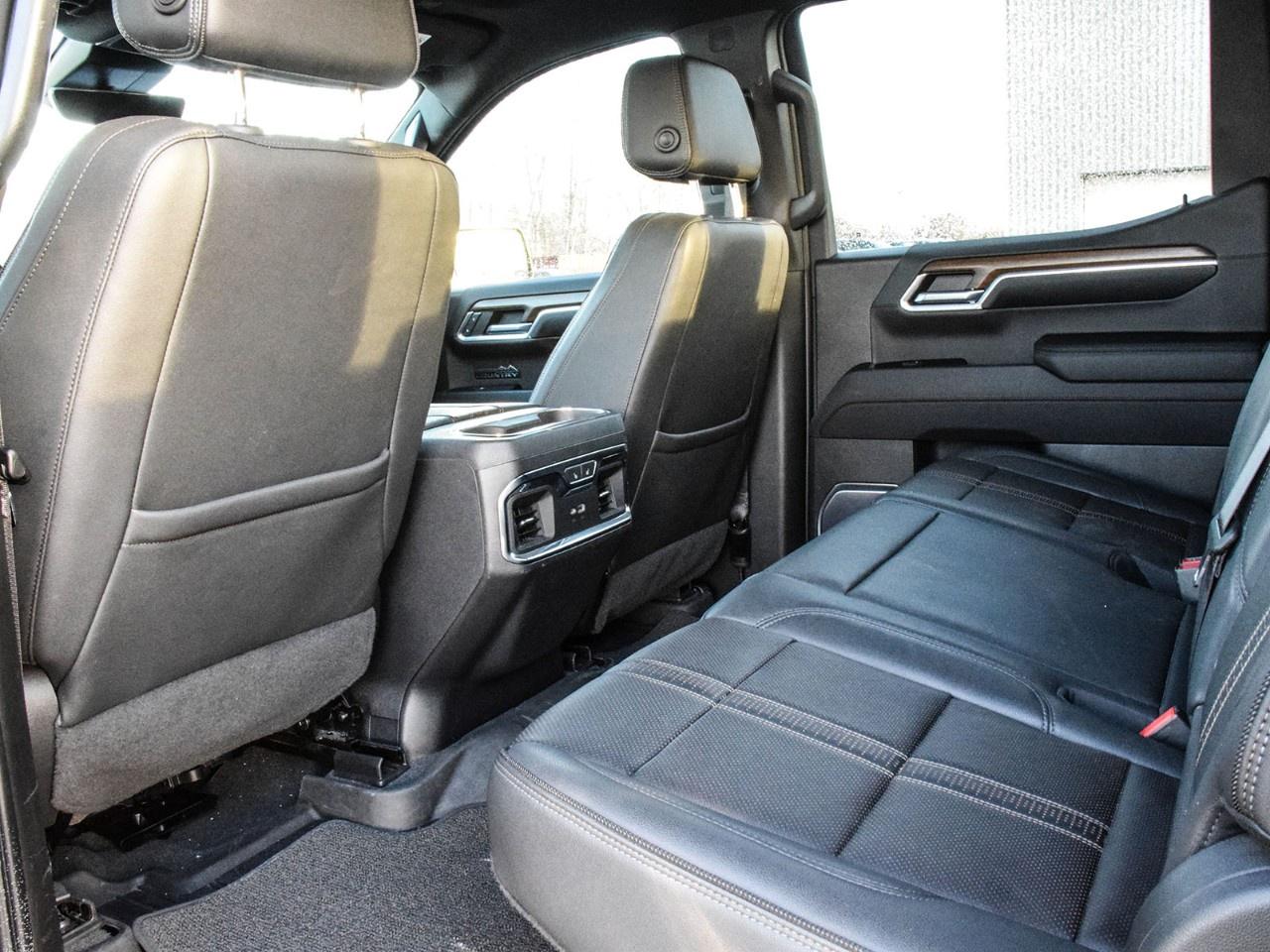 2023 Chevrolet Silverado 1500 Crew Cab Short Box 4-Wheel Drive High Country Photo