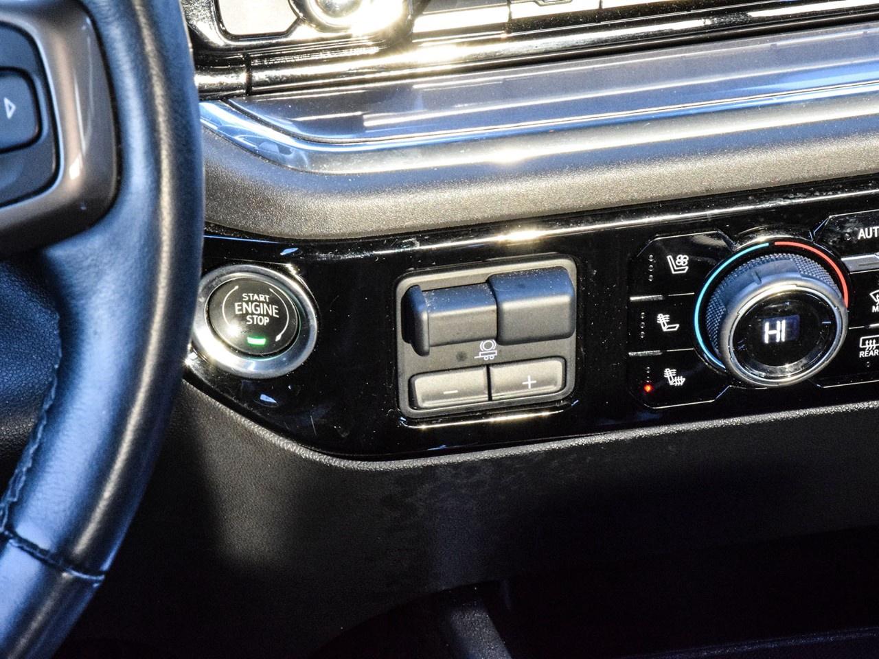 2023 Chevrolet Silverado 1500 Crew Cab Short Box 4-Wheel Drive High Country Photo