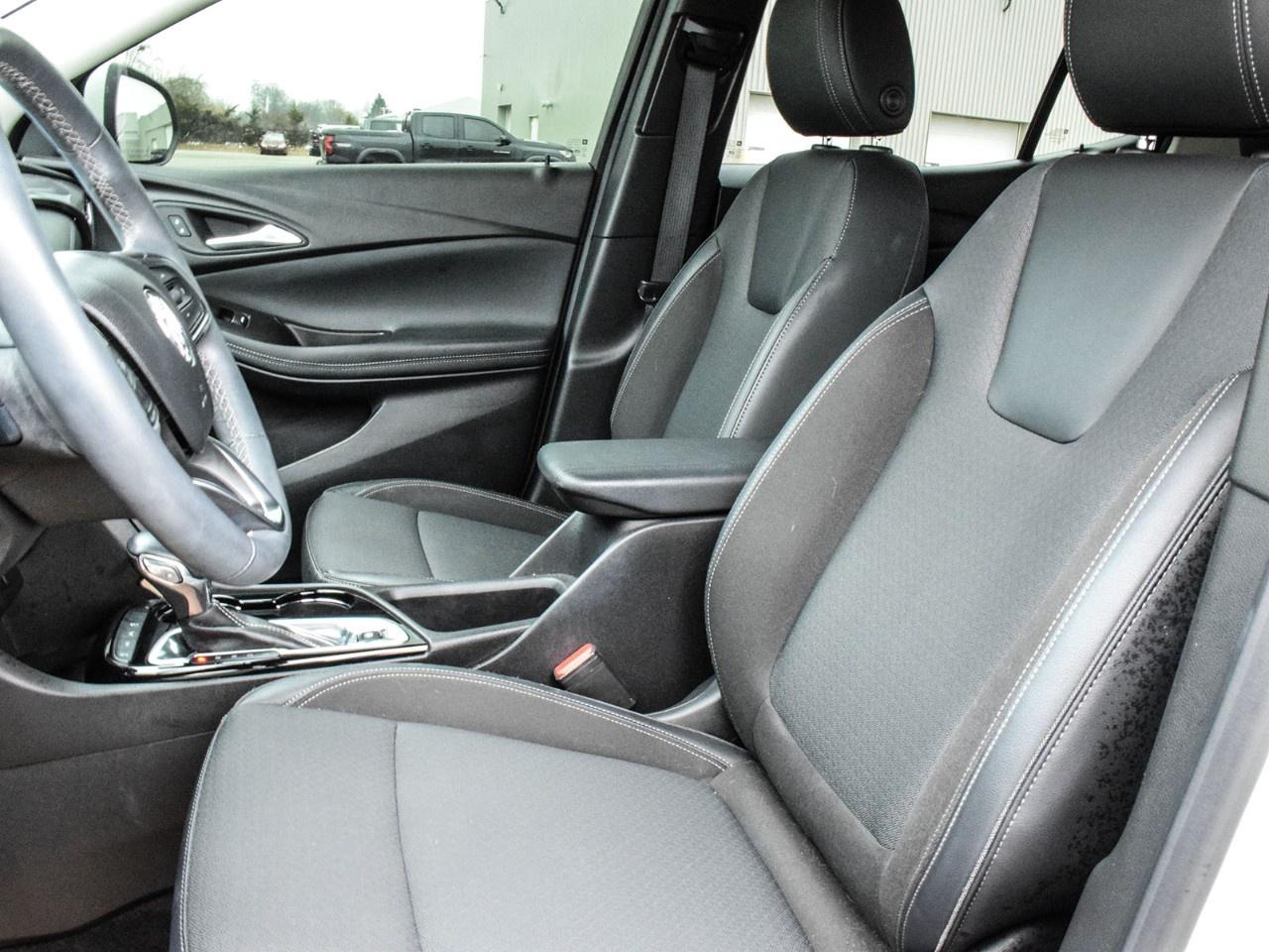 2022 Buick Encore GX Select AWD Photo