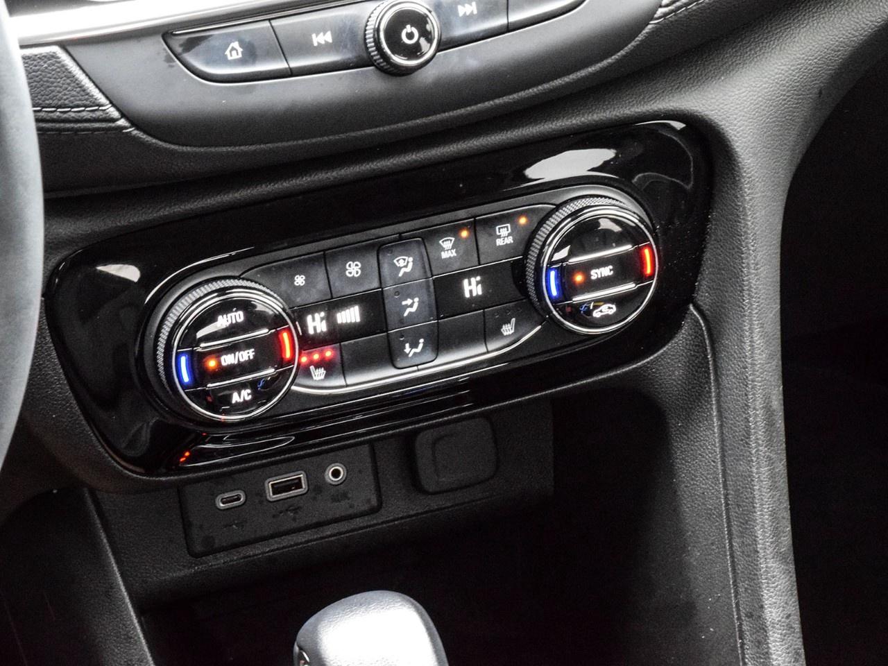 2022 Buick Encore GX Select AWD Photo