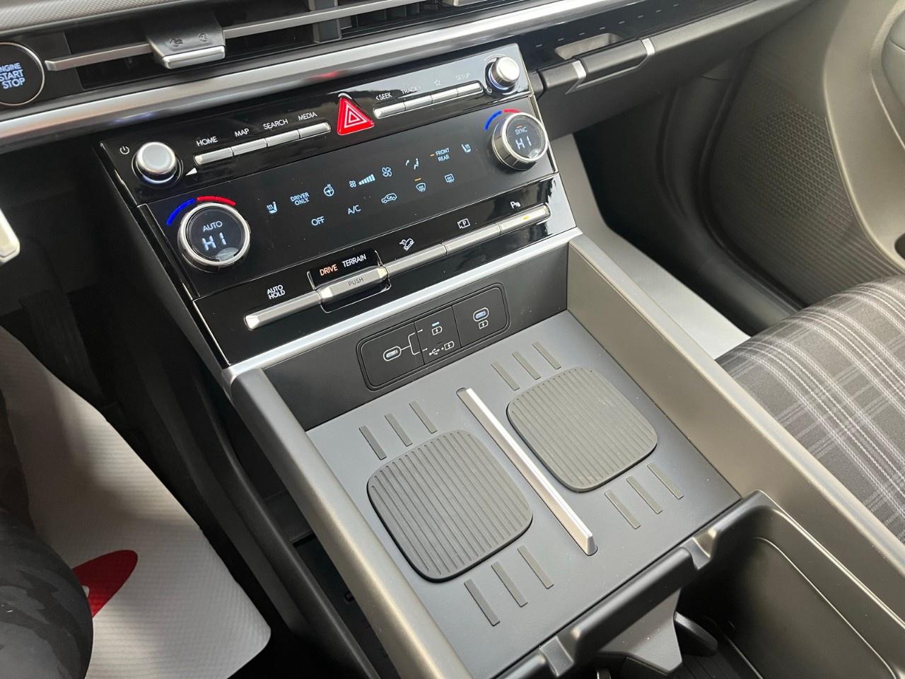 2026 Hyundai Santa Fe Hybrid Preferred AWD Photo