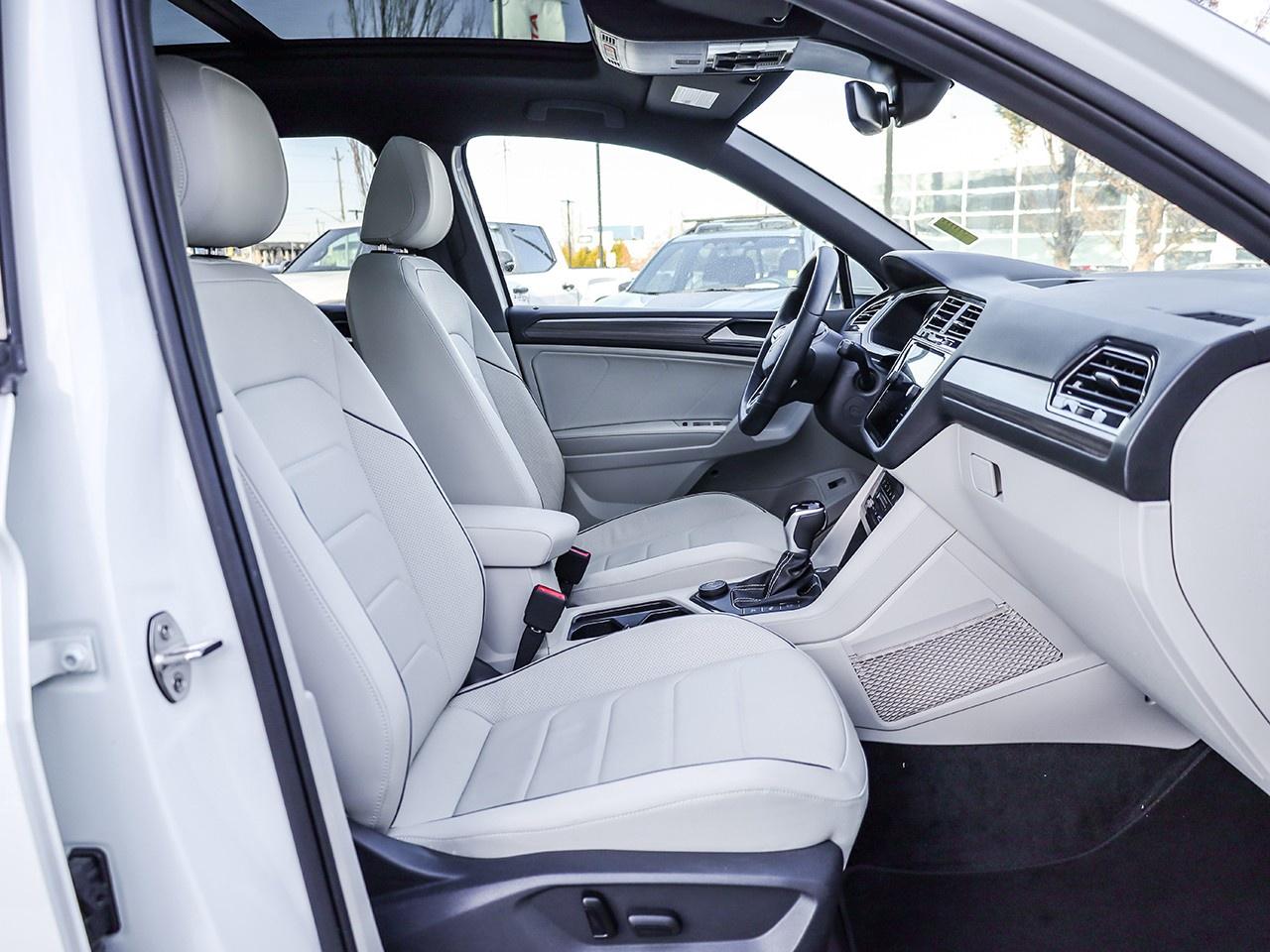 2024 Volkswagen Tiguan Highline R-line Photo