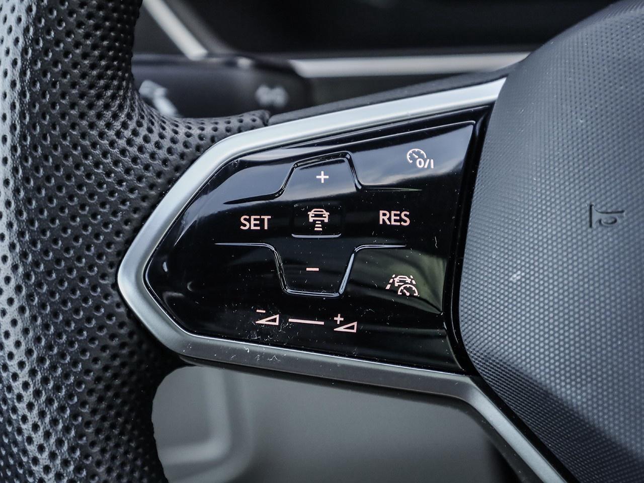 2024 Volkswagen Tiguan Highline R-line Photo