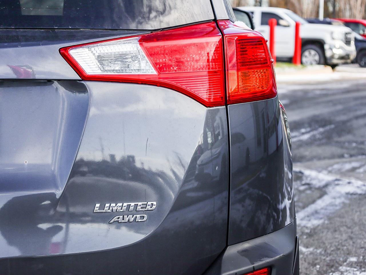 2015 Toyota RAV4 LIMITED  Photo