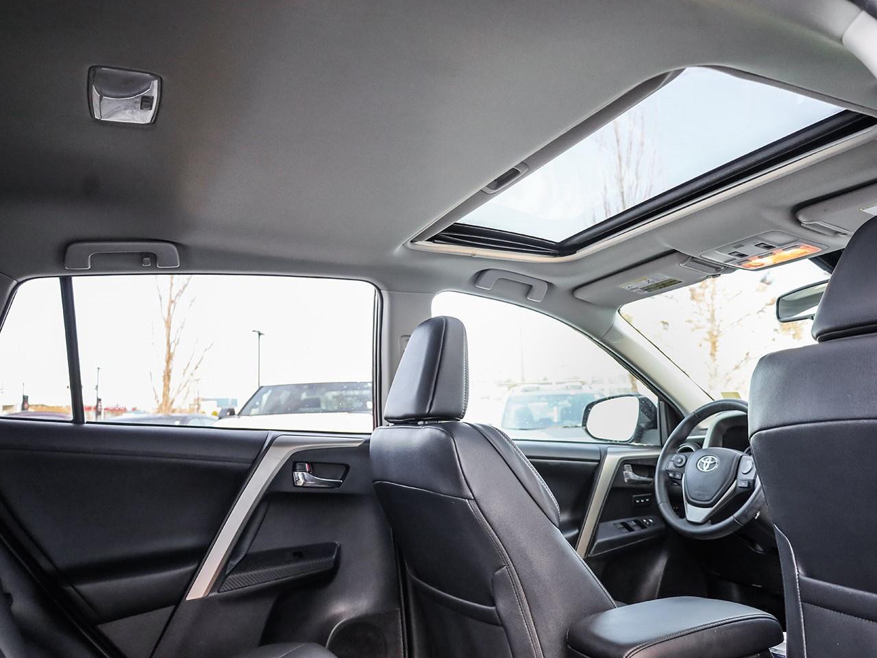 2015 Toyota RAV4 LIMITED  Photo