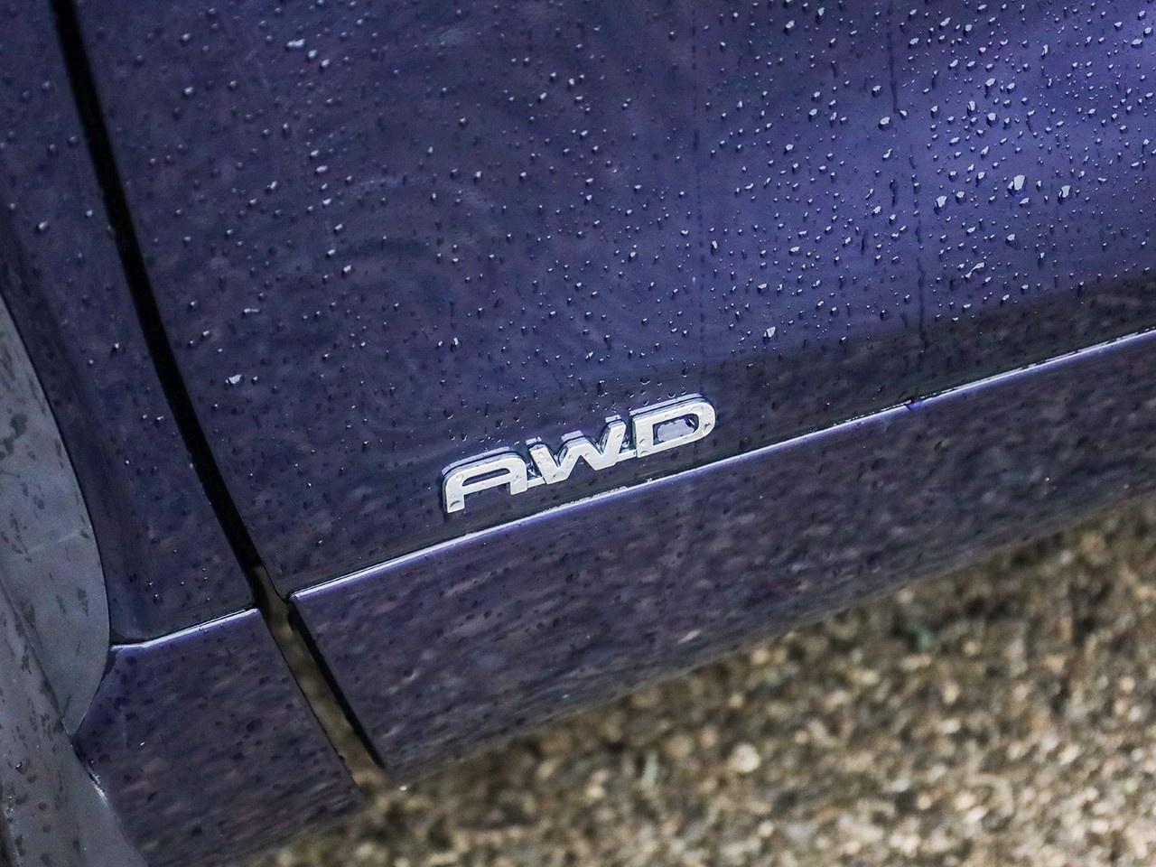 2021 Toyota Highlander HYBRID XLE Photo