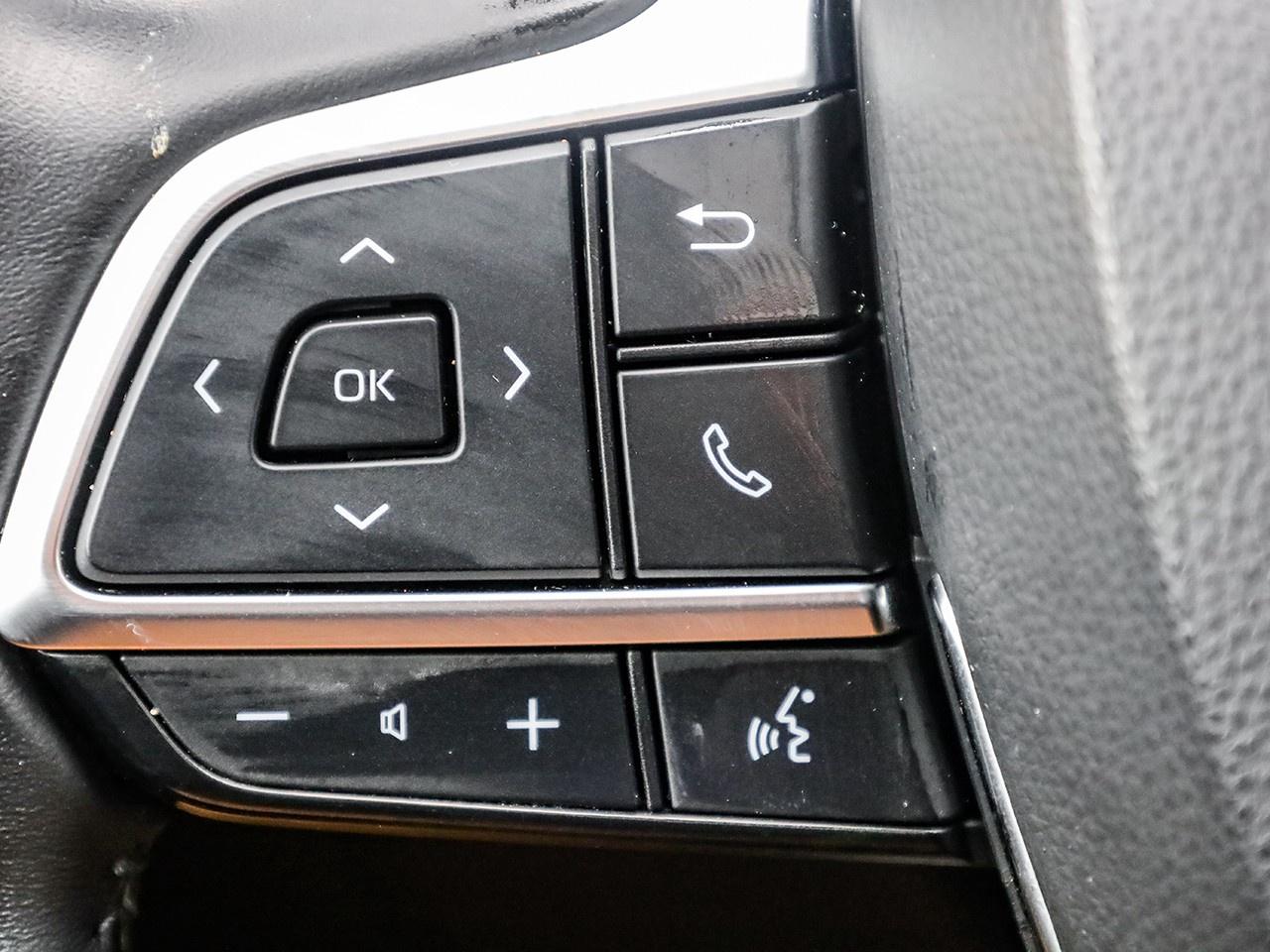 2021 Toyota Highlander HYBRID XLE Photo