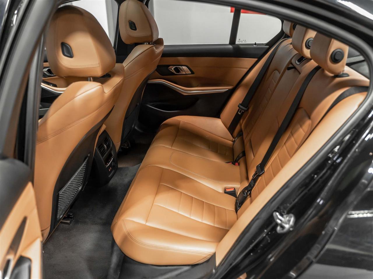 2019 BMW 330i SPORT LINE|BLINDSPOT|NAVI|REARCAM|ACCIDENT FREE|LOADED Photo