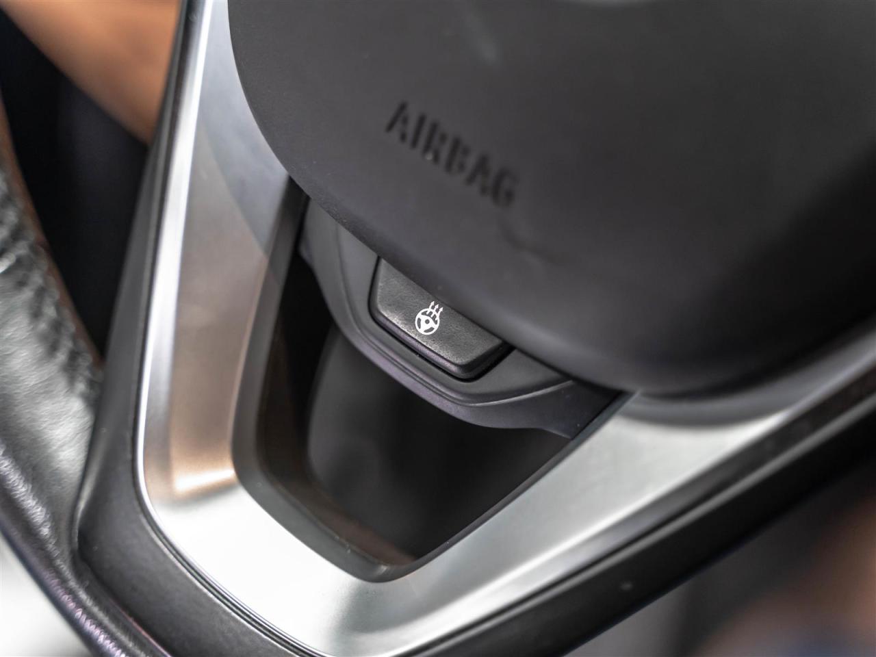 2019 BMW 330i 330i xDrive|SPORT LINE|BLINDSPOT|NAVI|REARCAM|ACCIDENT FREE|LOADED Photo