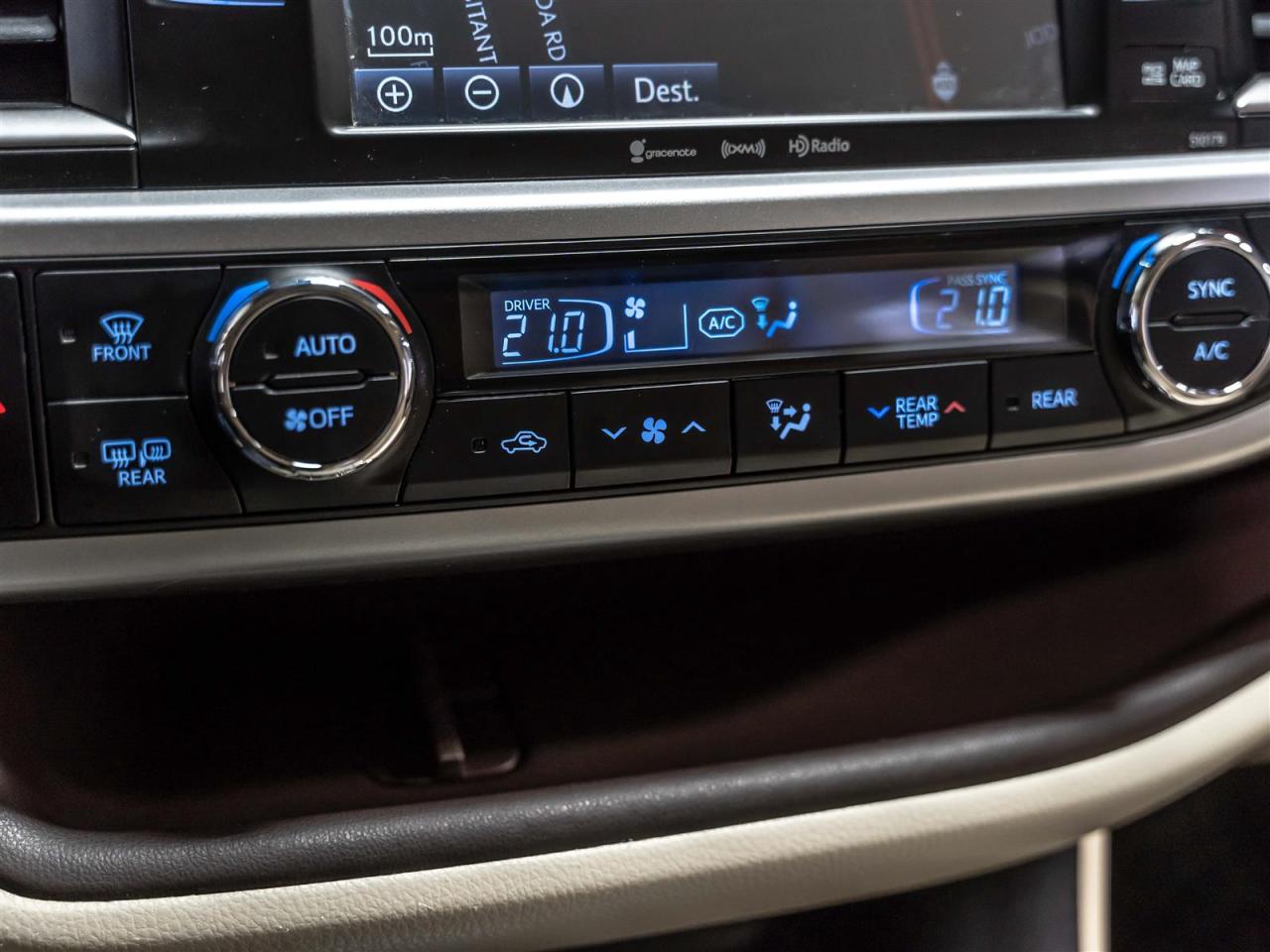 2017 Toyota Highlander $300 BI WEEKLY $2000 DOWN XLE|AWD|8 PASSENGER|ADAPT CRUISE|BLINDSPOT|NAVI|REARCAM Photo