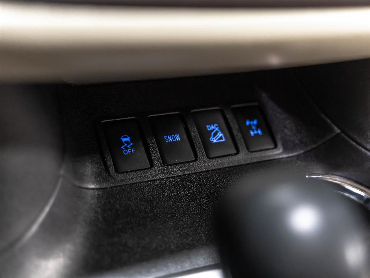 2017 Toyota Highlander $300 BI WEEKLY $2000 DOWN XLE|AWD|8 PASSENGER|ADAPT CRUISE|BLINDSPOT|NAVI|REARCAM Photo