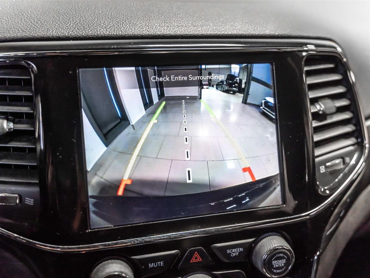 2021 Jeep Grand Cherokee LAREDO|4X4|BLINDSPOT|NAVI|REARCAM|ACCIDENT FREE|ONE OWNER Photo