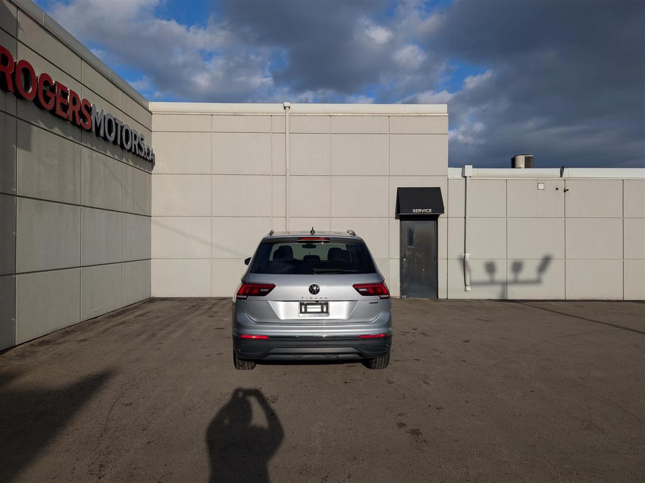 2022 Volkswagen Tiguan 4MOTION - PANO ROOF - LEATHER - TECH FEATS Photo4