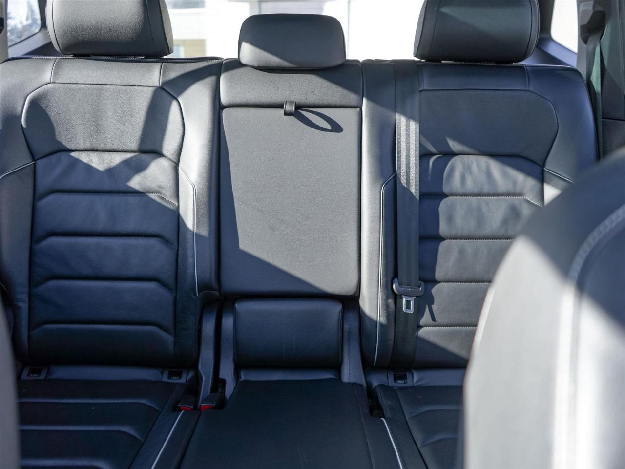 2021 Volkswagen Tiguan HIGHLINE | R-LINE | AWD | NAV | LEATHER | PANO Photo