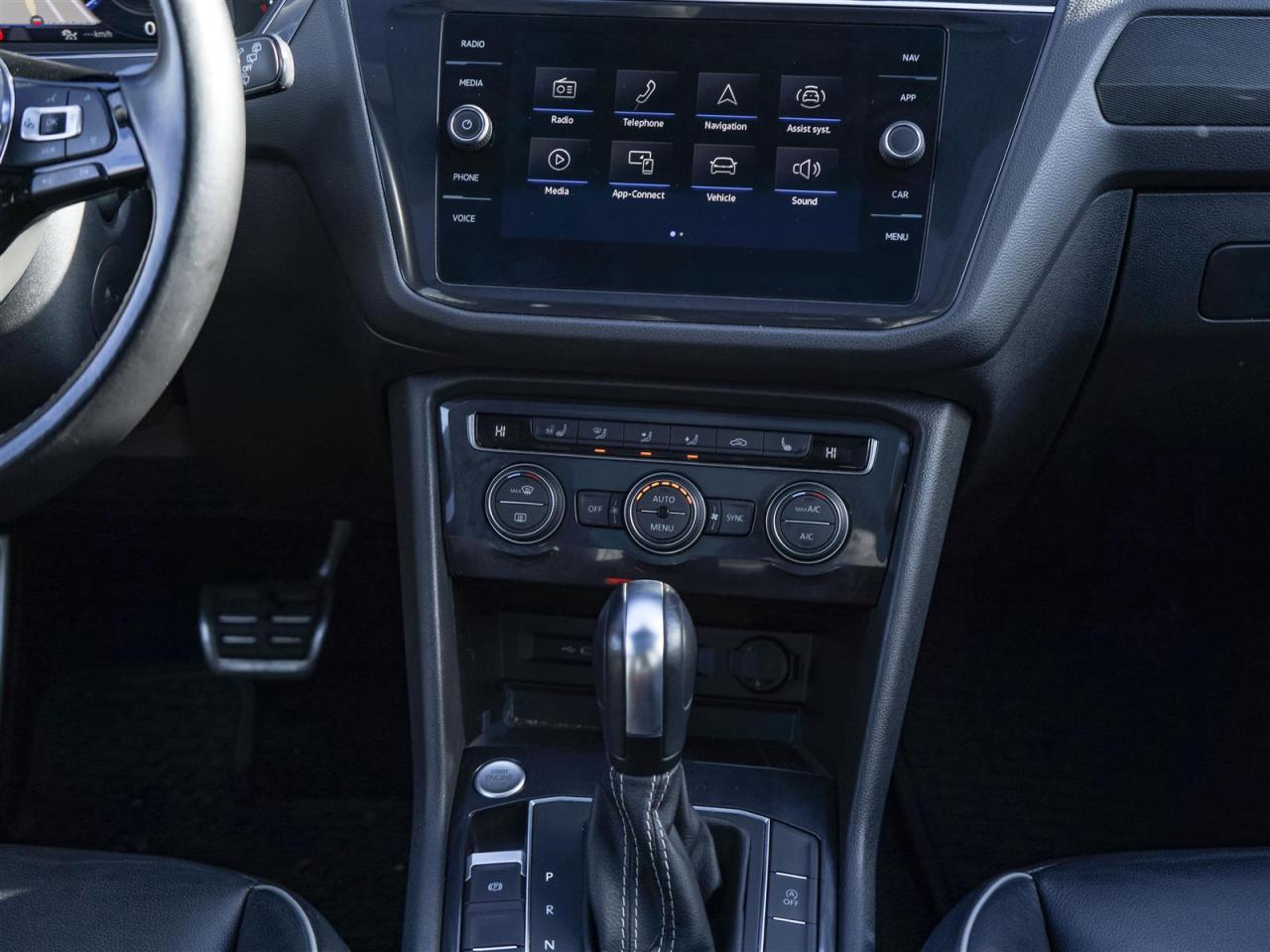 2021 Volkswagen Tiguan HIGHLINE | R-LINE | AWD | NAV | LEATHER | PANO Photo