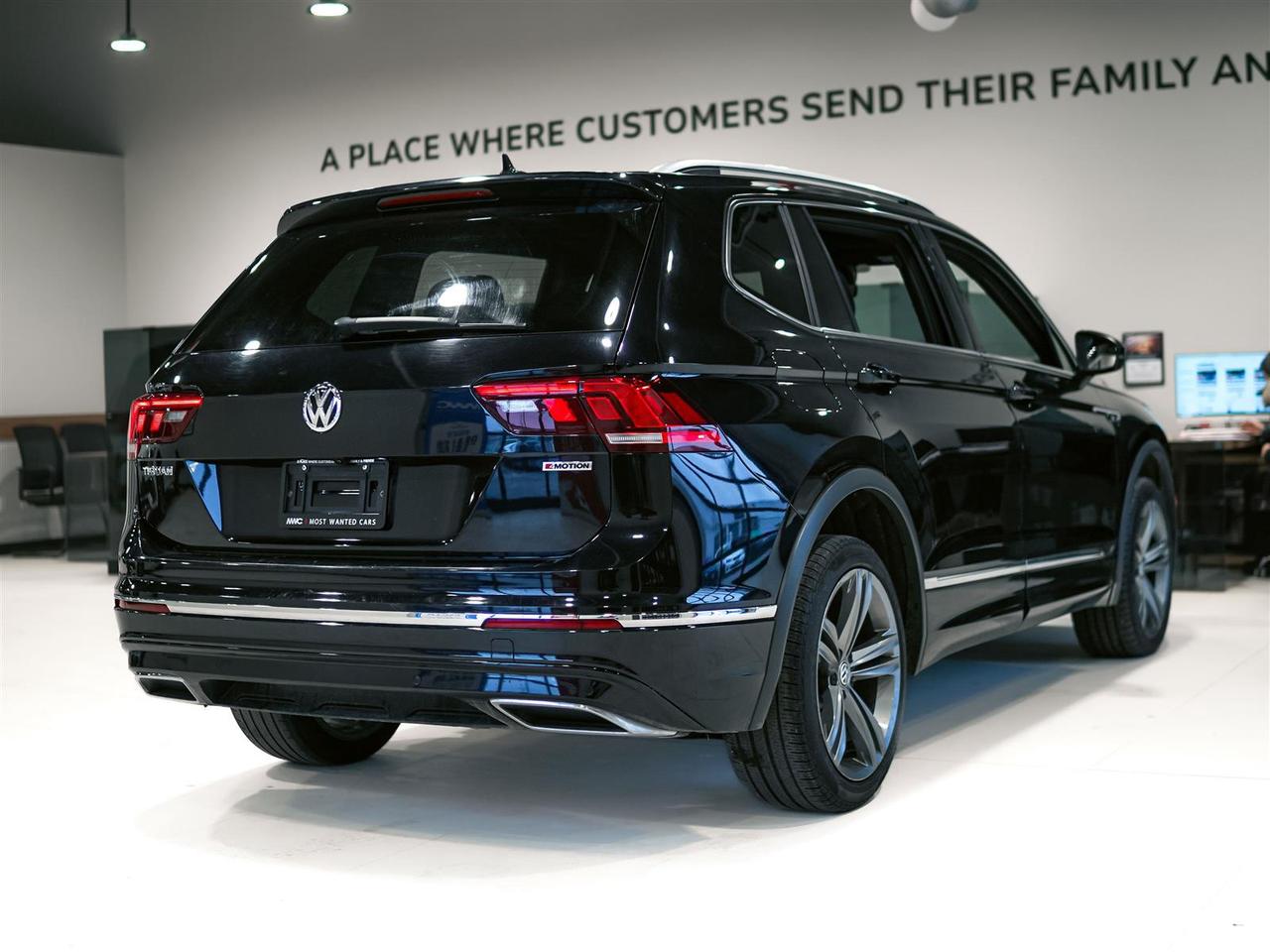 2021 Volkswagen Tiguan Highline | NAV | SUNROOF | LEATHER | P/ TAILGATE Photo
