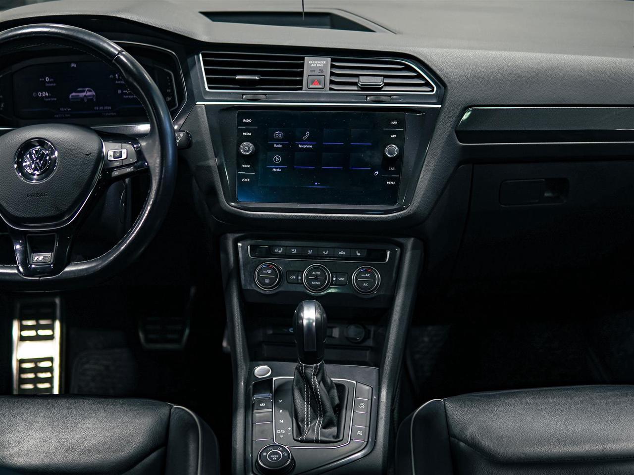 2021 Volkswagen Tiguan Highline | NAV | SUNROOF | LEATHER | P/ TAILGATE Photo
