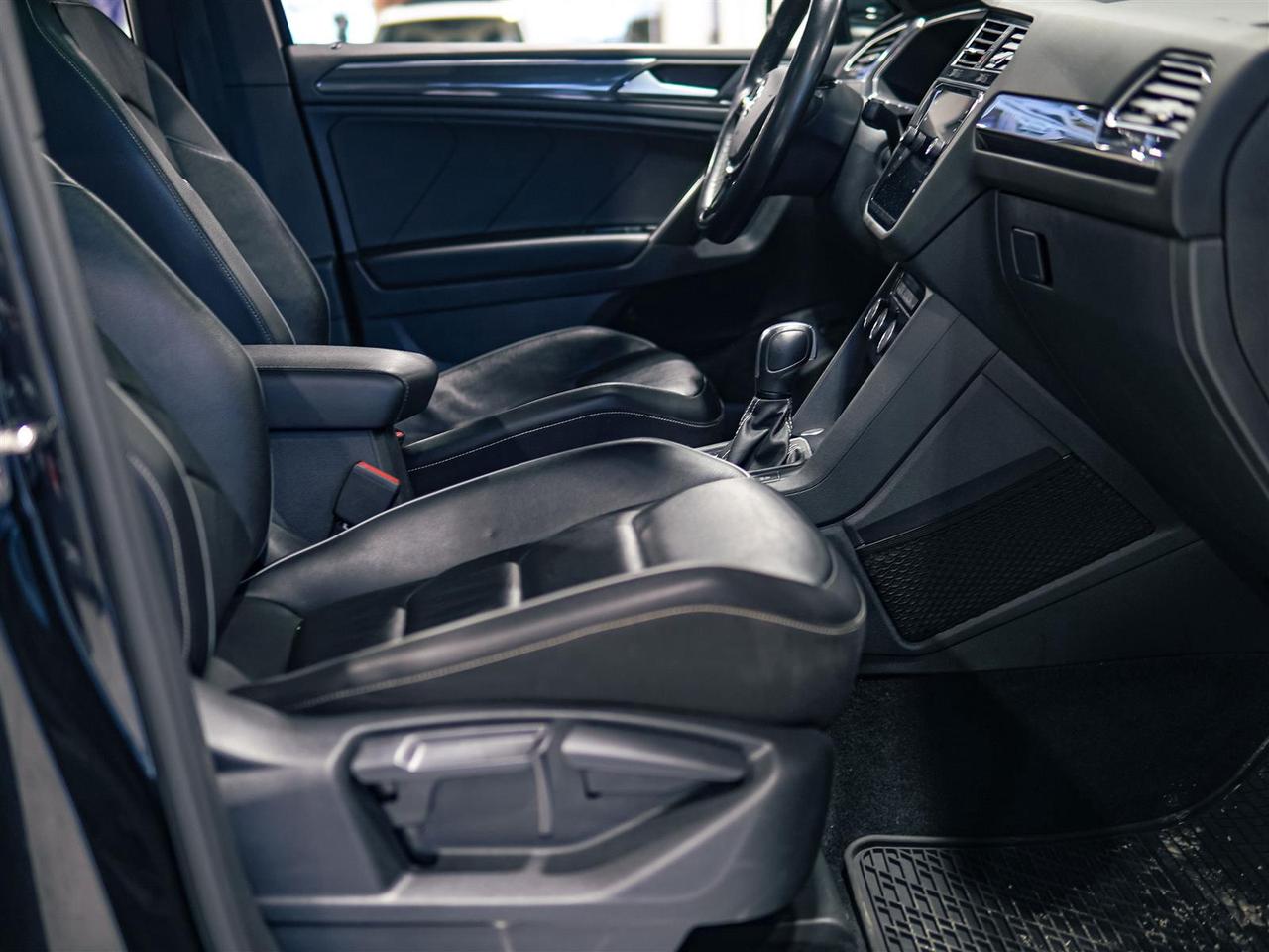 2021 Volkswagen Tiguan Highline | NAV | SUNROOF | LEATHER | P/ TAILGATE Photo
