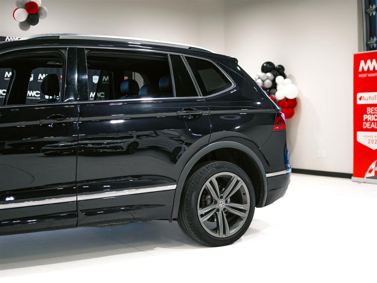 2021 Volkswagen Tiguan Highline | NAV | SUNROOF | LEATHER | P/ TAILGATE Photo