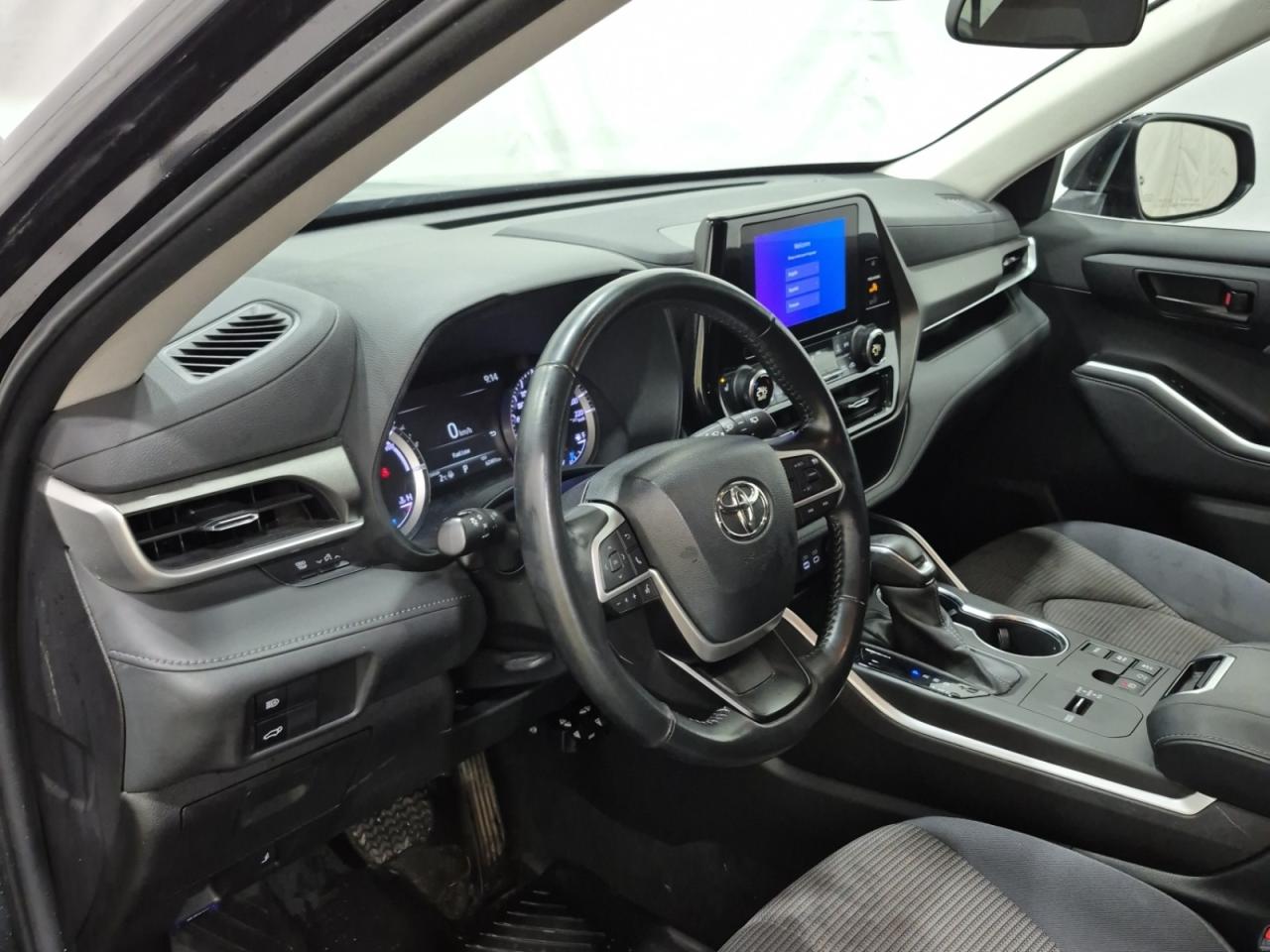 2023 Toyota Highlander LE HYBRID AWD | 13 TOYOTA SERV REC | NO ACCIDENTS Photo