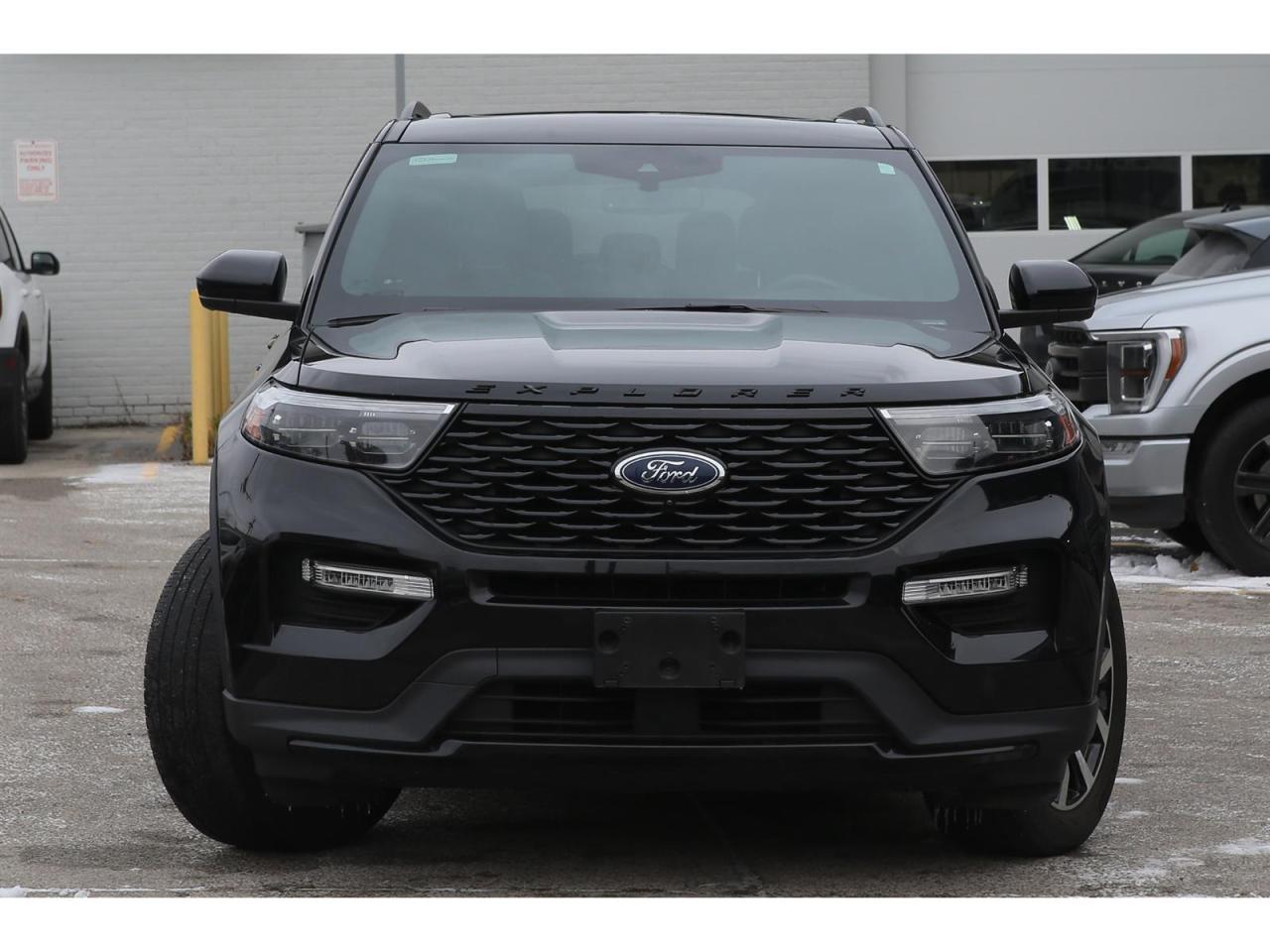 2022 Ford Explorer ST-Line AWD Photo