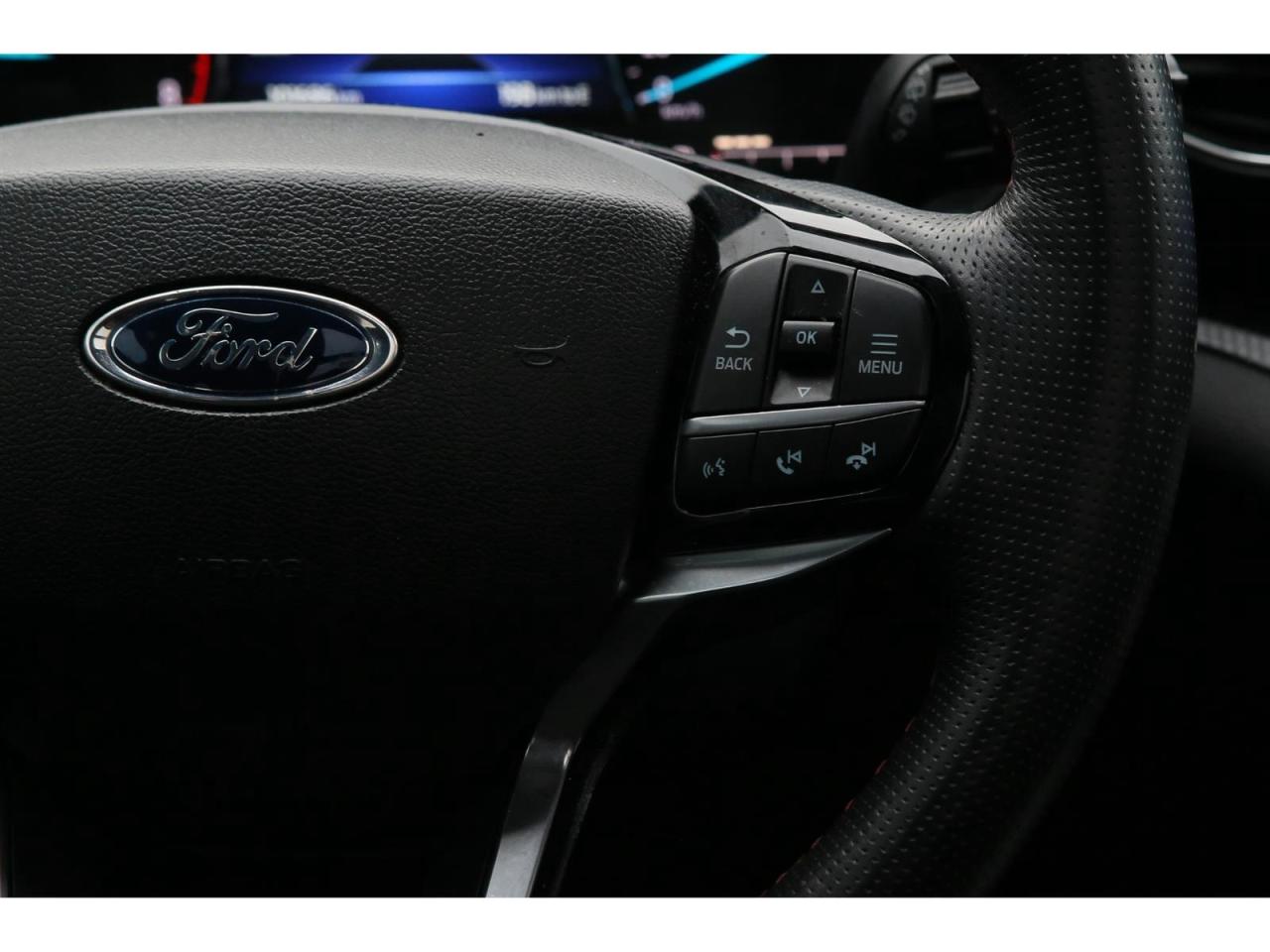 2022 Ford Explorer ST-Line AWD Photo