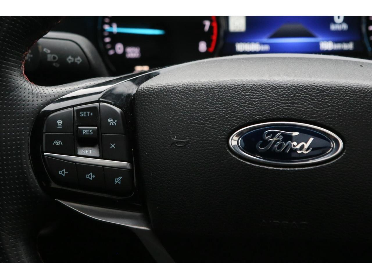 2022 Ford Explorer ST-Line AWD Photo