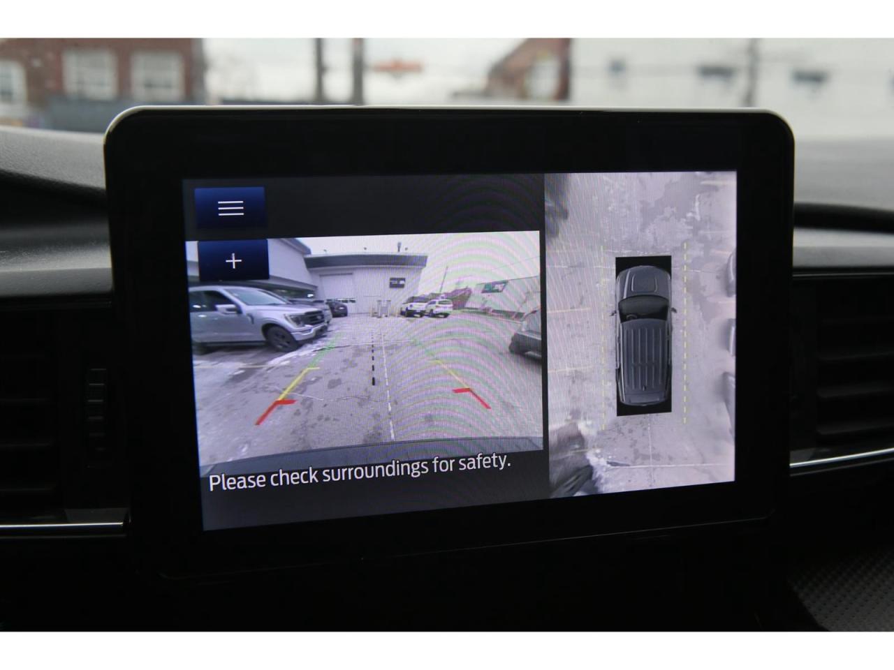 2022 Ford Explorer ST-Line AWD Photo