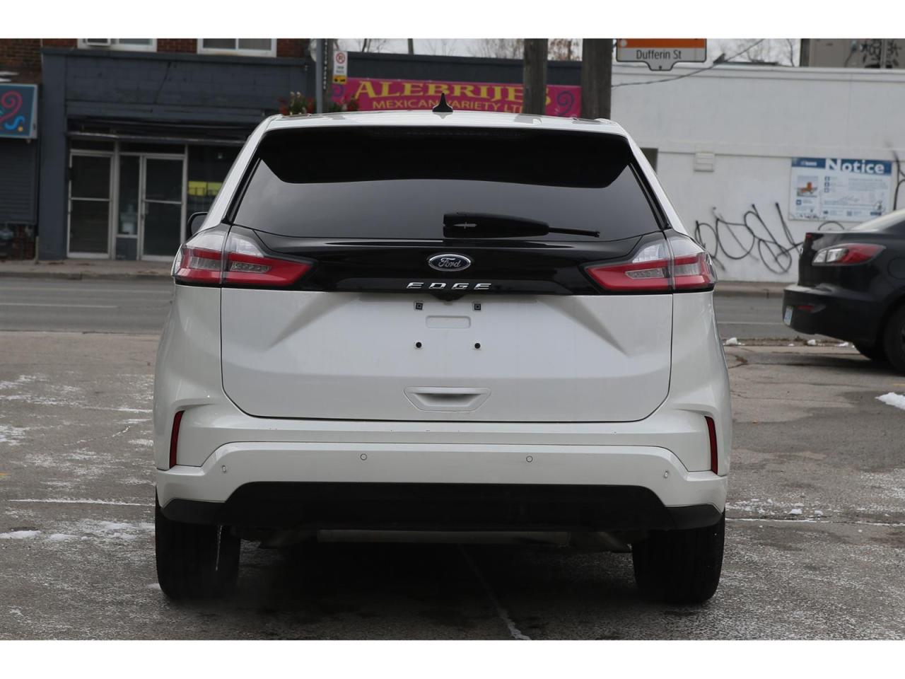 2024 Ford Edge ST-Line - AWD - Navigation - Leather Seats - Apple Car Play - Dual Zone Climate - Adaptive Cruise Photo