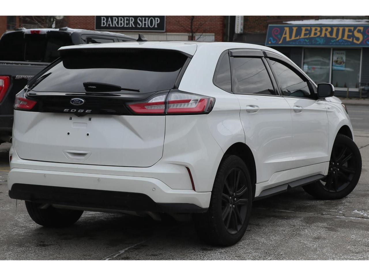 2024 Ford Edge ST-Line - AWD - Navigation - Leather Seats - Apple Car Play - Dual Zone Climate - Adaptive Cruise Photo