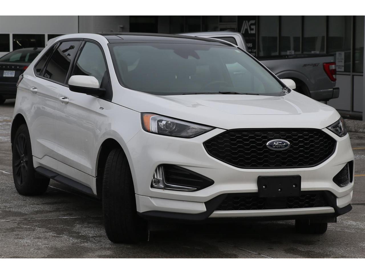2024 Ford Edge ST-Line - AWD - Navigation - Leather Seats -Pano Roof - Dual Zone Climate - Adaptive Cruise Photo