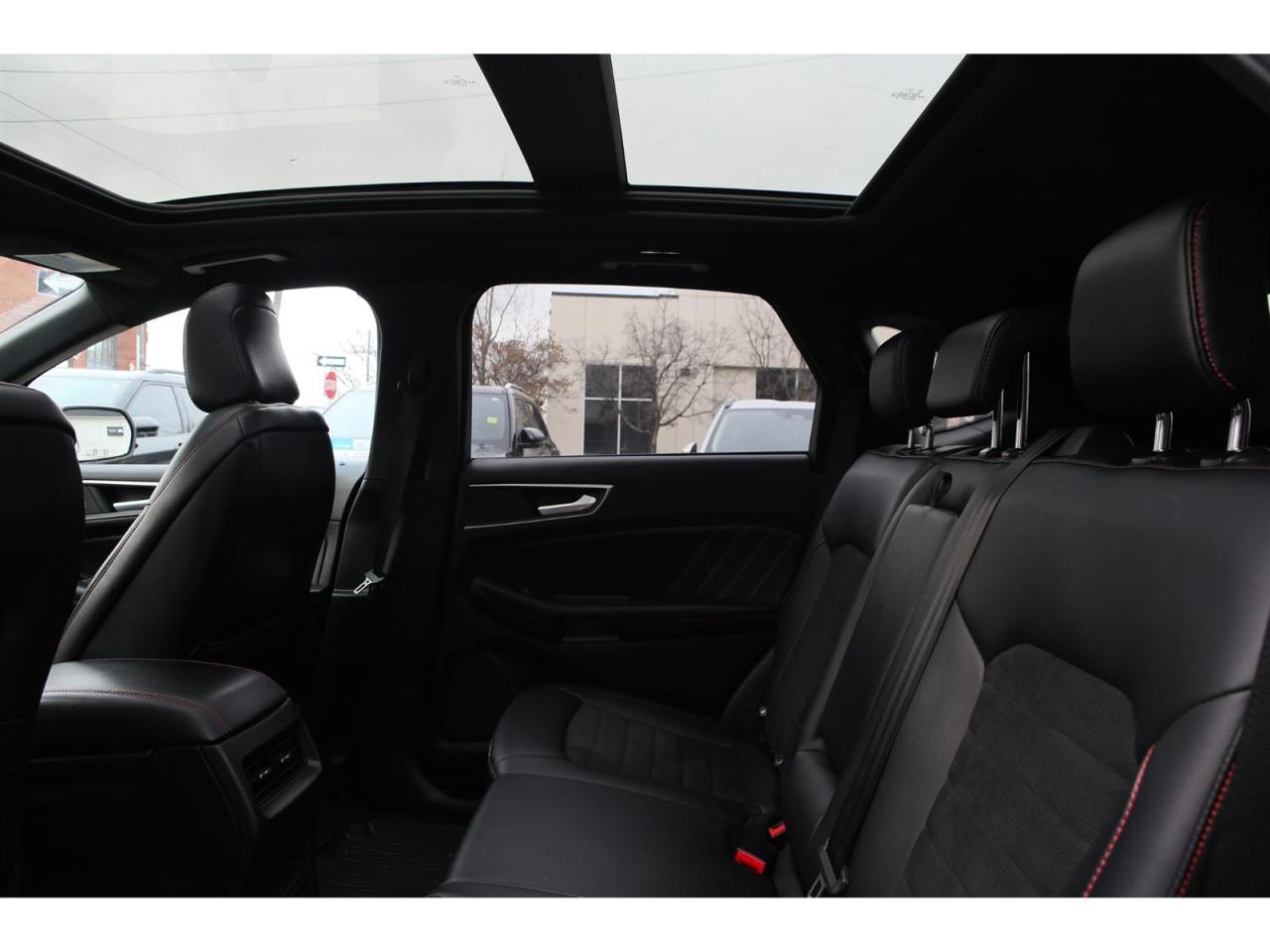 2024 Ford Edge ST-Line - AWD - Navigation - Leather Seats -Pano Roof - Dual Zone Climate - Adaptive Cruise Photo