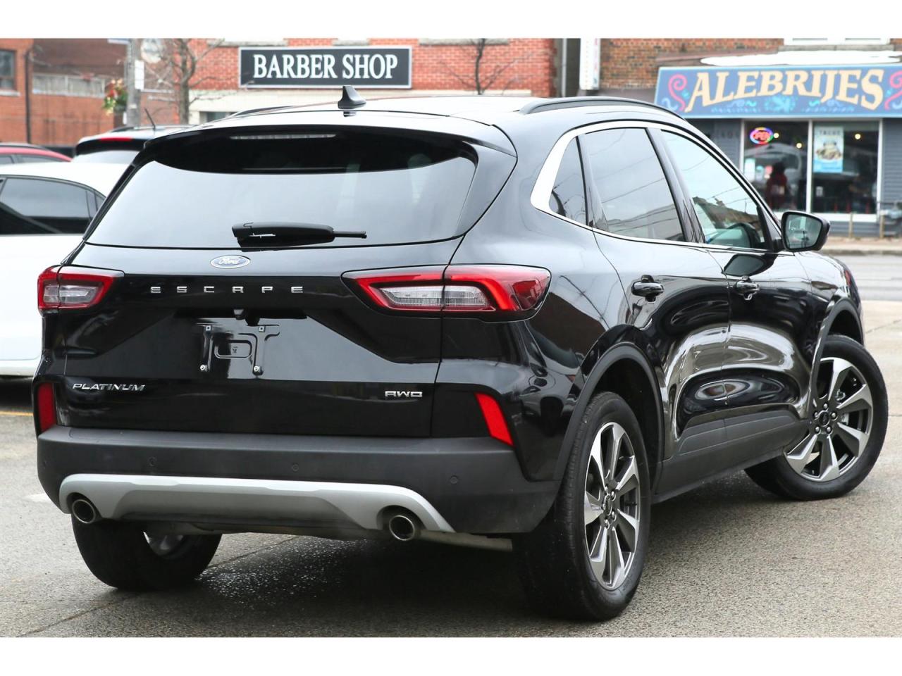 2023 Ford Escape Platinum AWD | Panoramic Roof | Navigation | Leather Seats Photo