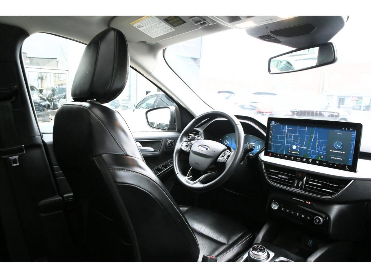 2023 Ford Escape Platinum AWD | Panoramic Roof | Navigation | Leather Seats Photo
